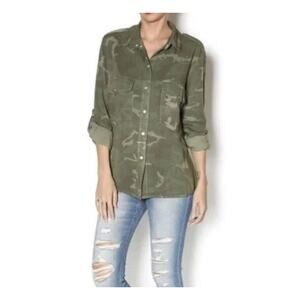 Sanctuary Green Camo Boyfriend Button Up Shirt - Small